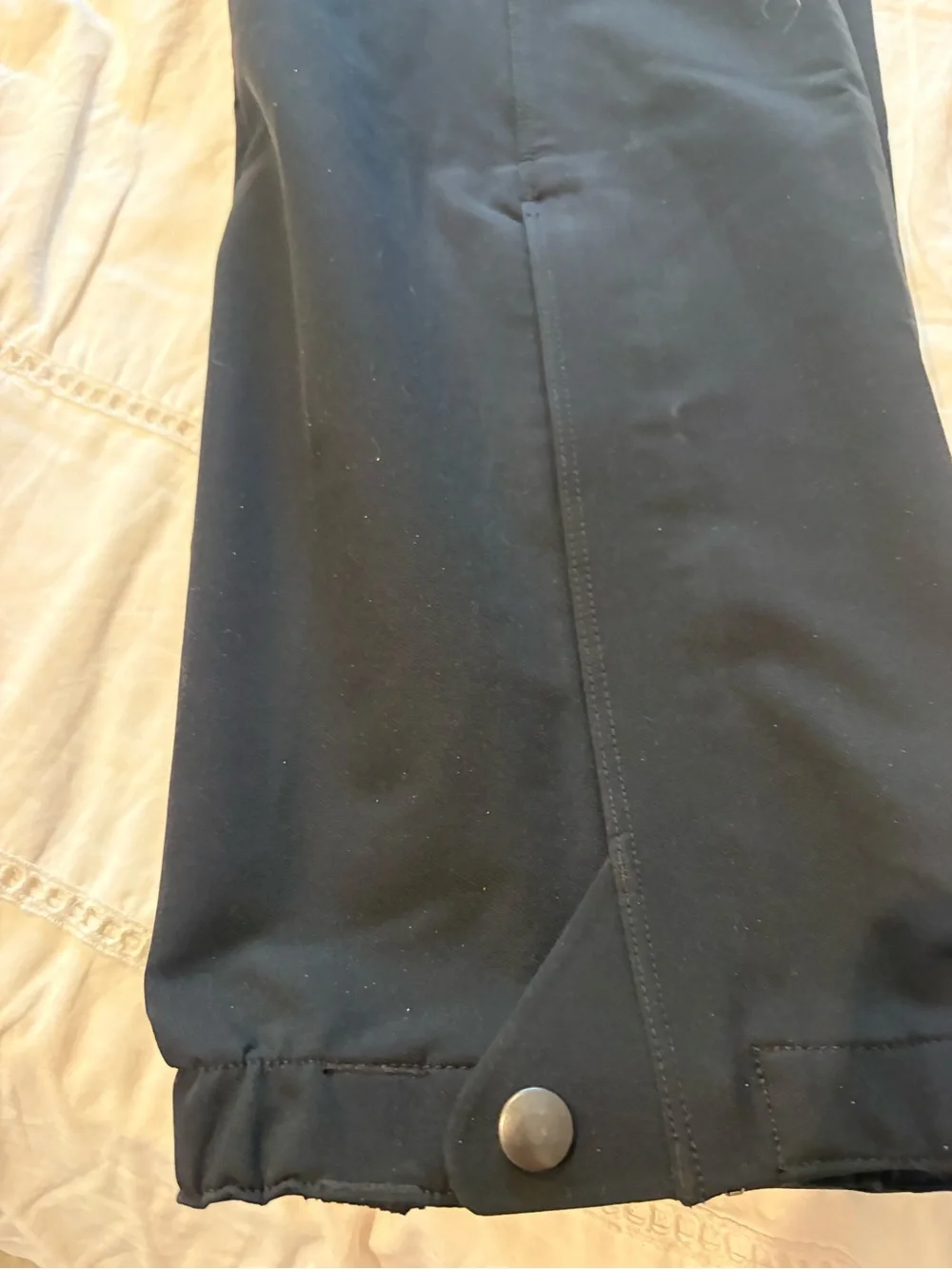 Men’s black Patagonia NWT ski pants